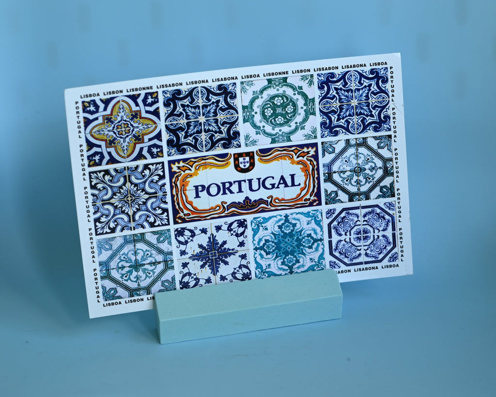 Large photo / card holder with A6 postcard