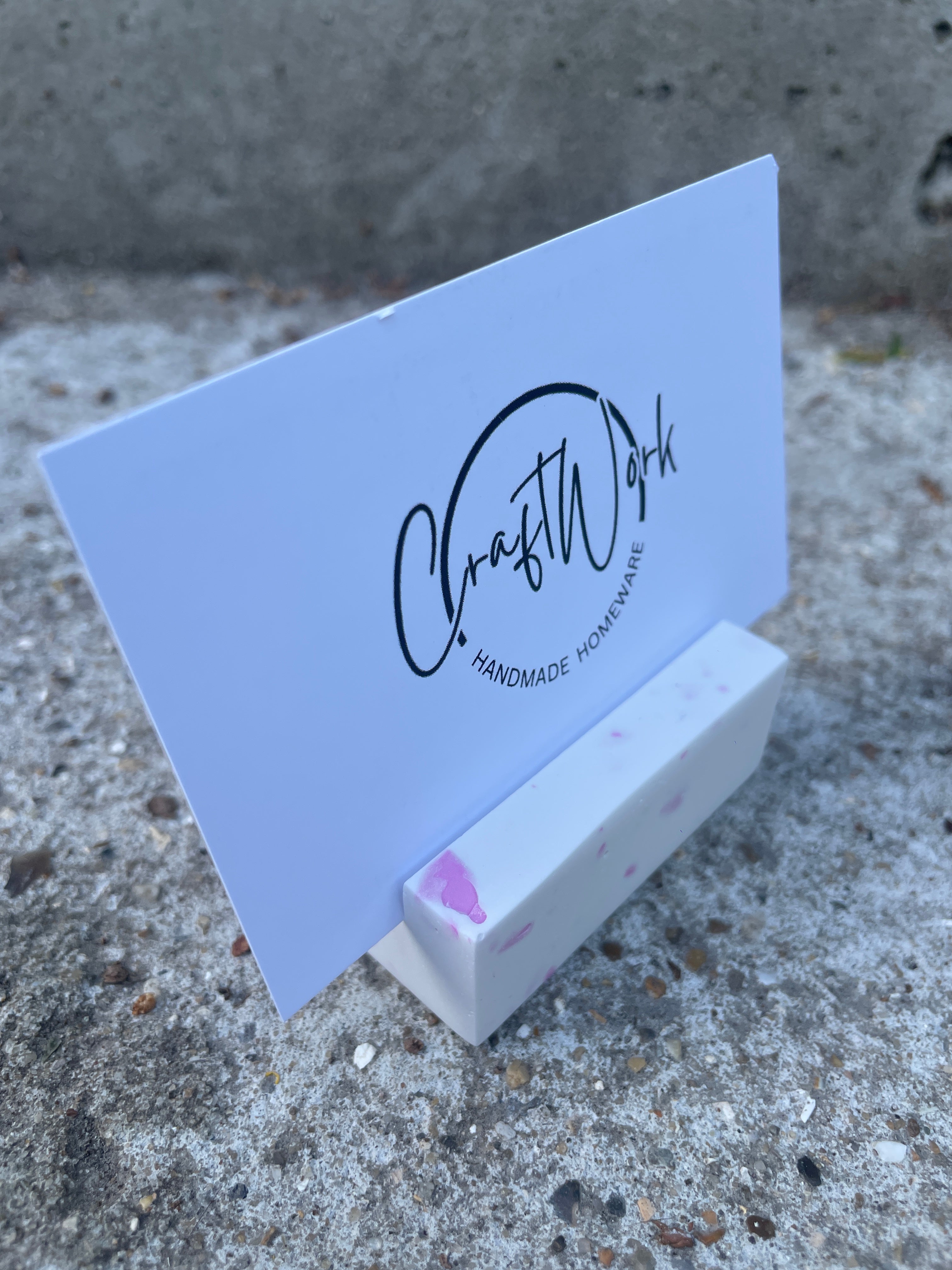 Photo/card holder