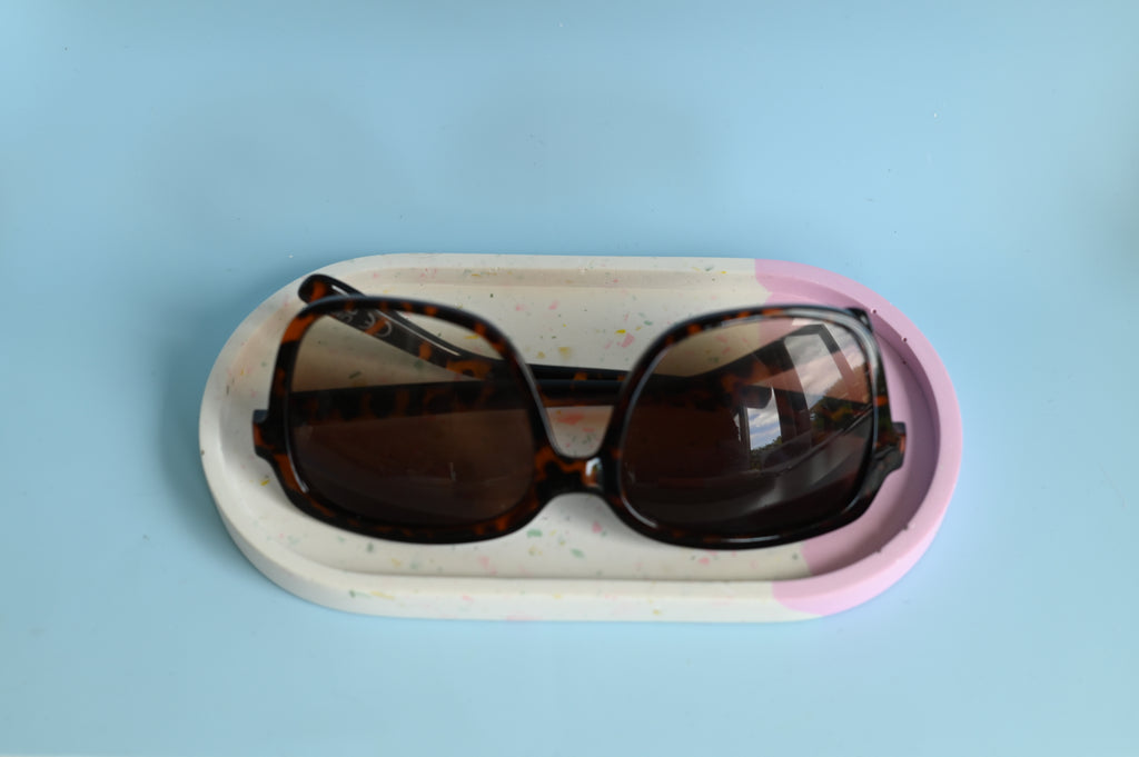 multicolour_terrazzo_oval_tray with sunglasses on